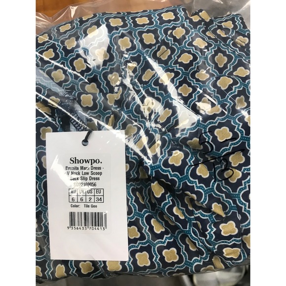 New Showpo Brunita Maxi Slip Dress V Neck Tile Geo Print Spaghetti Strap size 2 - Picture 11 of 11